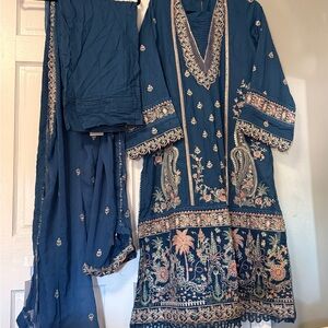 Elegant Blue Embroidered Long Sleeve Dress theee pieces